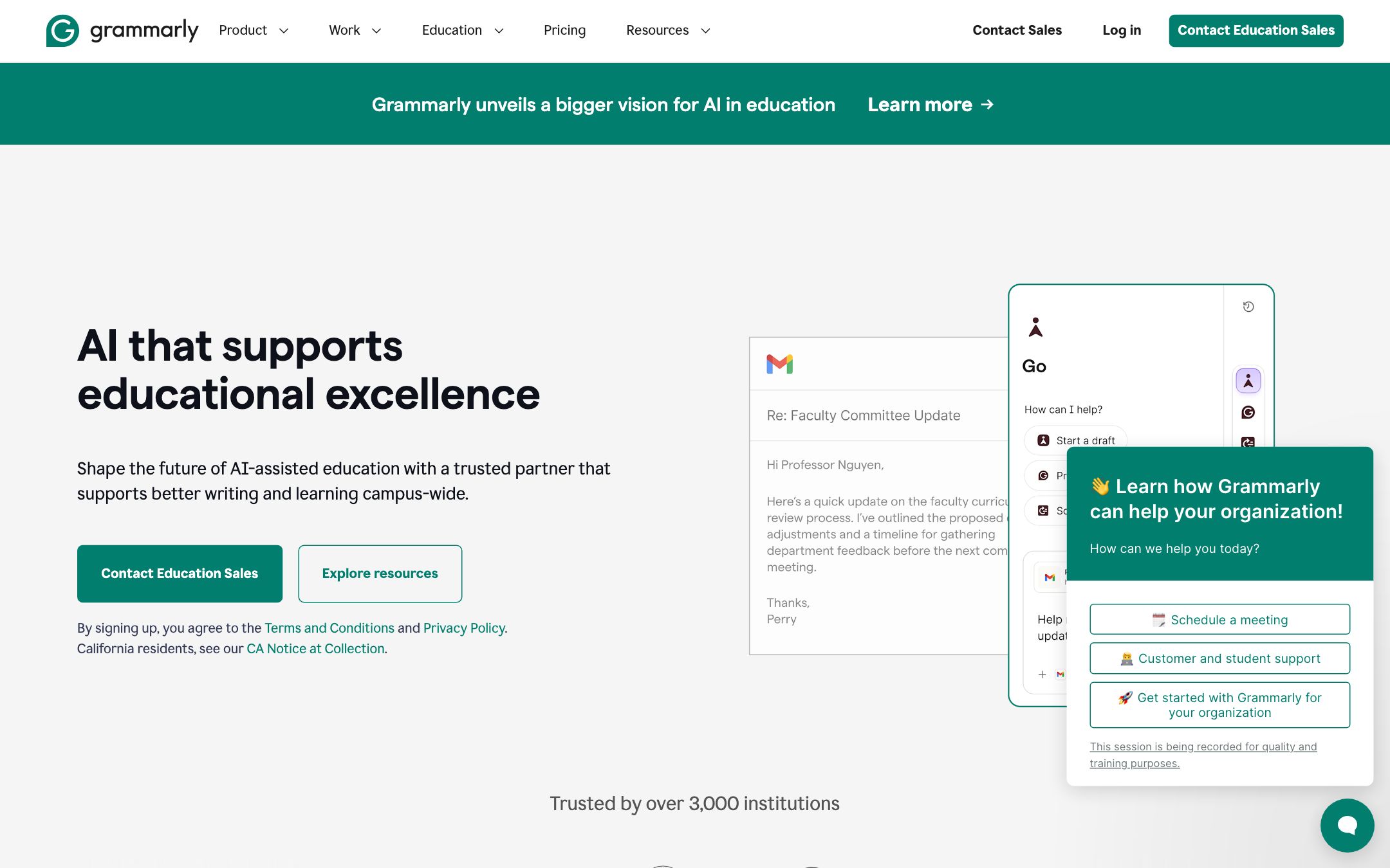 Google Docs 中 Grammarly 侧边栏正在为一篇学生作文给出内嵌建议。